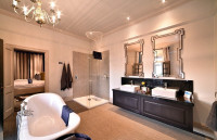 Mountain View ensuite