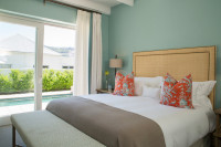 Pool Suite - bedroom