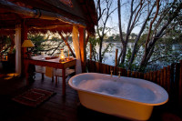 Sindabezi Chalet 1 Bathroom