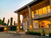 Hotel Number 5 - Entrance