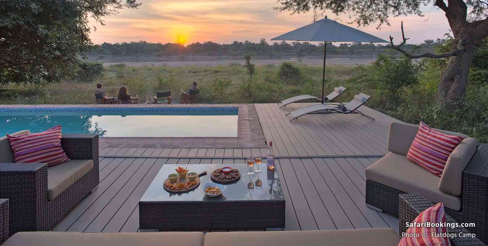 Croc Nest sunset around the fire