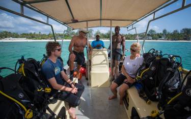 Boating to a dive site