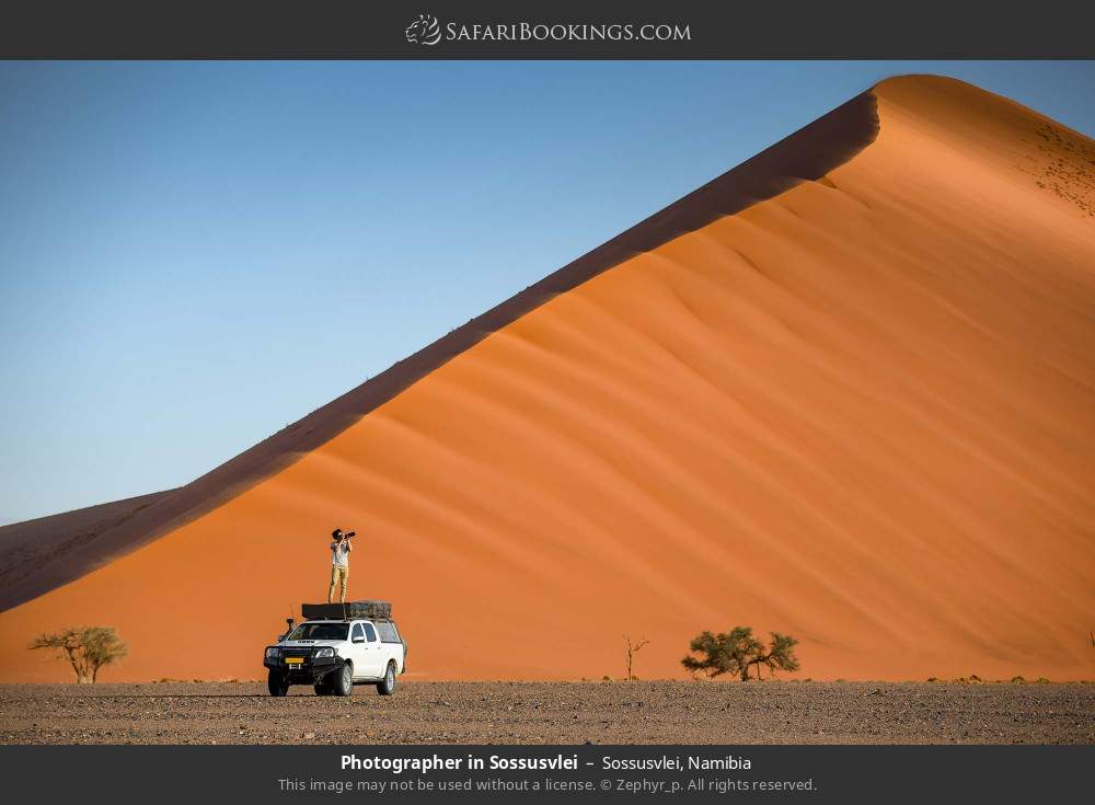 Photographer in Sossusvlei, Namib-Naukluft NP in Sossusvlei, Namibia