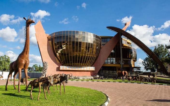 Shop for Tanzanian art and crafts