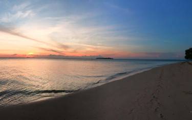 Thumbnail of Sunset over the ocean
