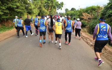 People running and walking the Kilimanjaro Marathon