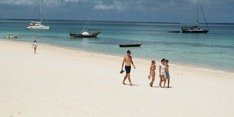 Safari to Serengeti & Crater & Beach in Zanzibar