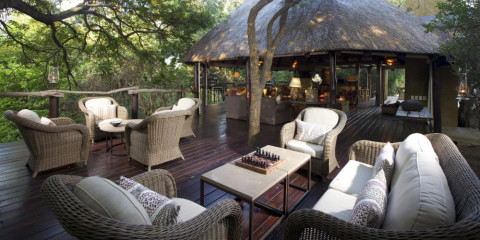 4-Day Kapama Buffalo Camp Fly-in Safari from Cape Town