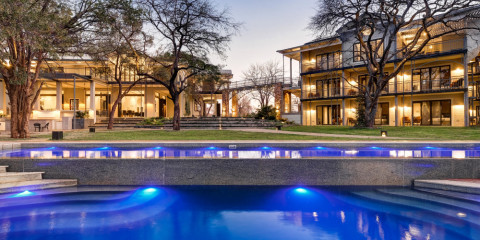 3-Day Victoria Falls Palm River Hotel Luxury Tour