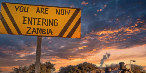 2-Day Vfa Zimbabwe Airport Pick up Arrival + Tour Combo