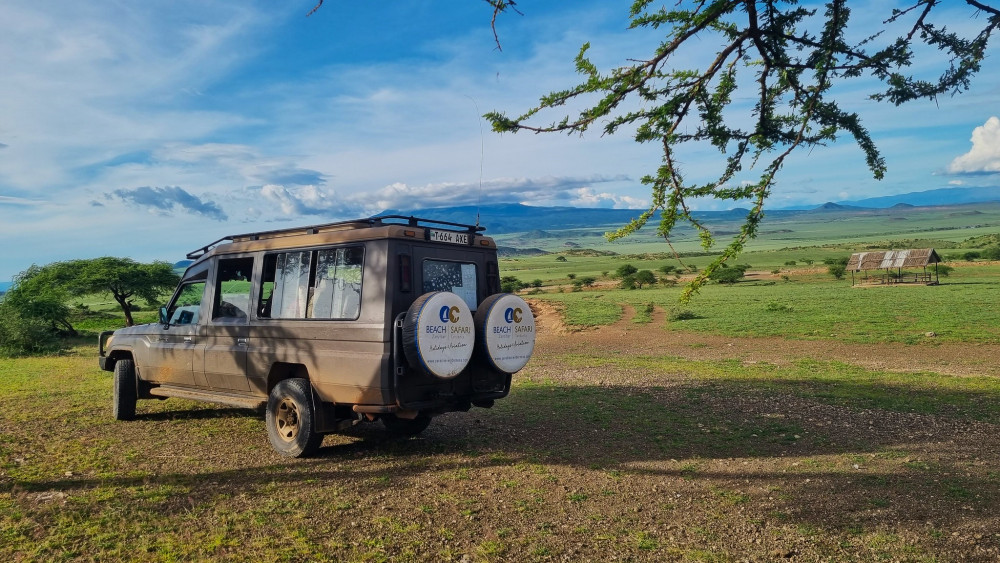 Serengeti Inside out Glamping Safari