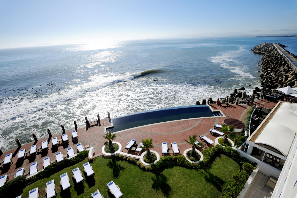 Cape Town Luxury Radisson Package